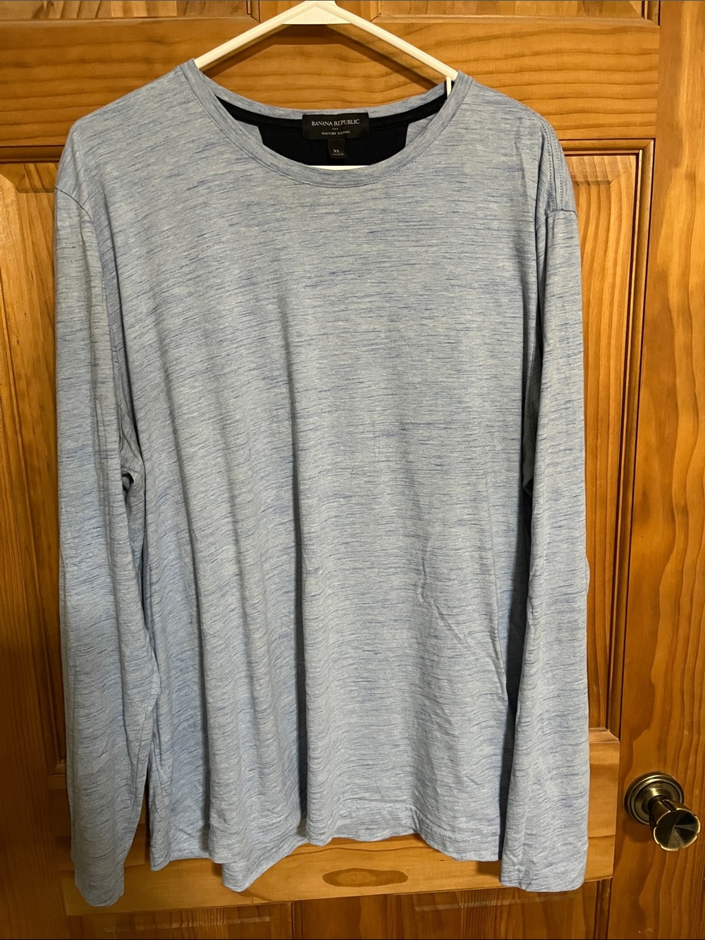 Banana Republic Heathered Sky Blue Long Sleeve Tee